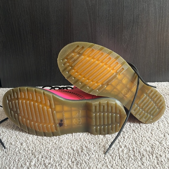 [SOLD ON ANOTHER PLATFORM] Hot Pink Patent Leather Dr. Martens 1460 Boots - Picture 8 of 10